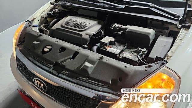 Kia Carnival R инвалидная коляска / для коляски 리프트/슬로프, 2014 6