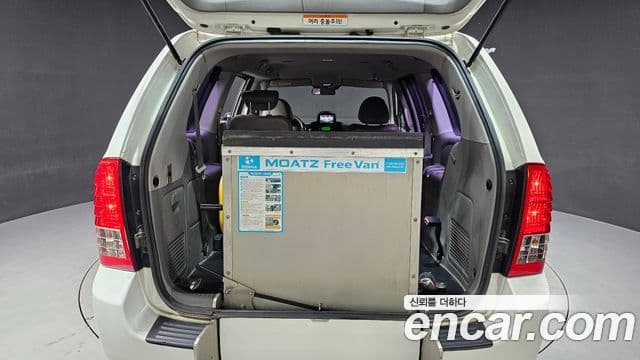 Kia Carnival R инвалидная коляска / для коляски 리프트/슬로프, 2014 19