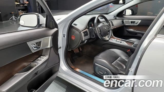 Jaguar New XF X250, 2014 11