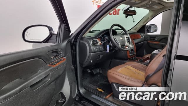 Chevrolet Suburban, 2013 12