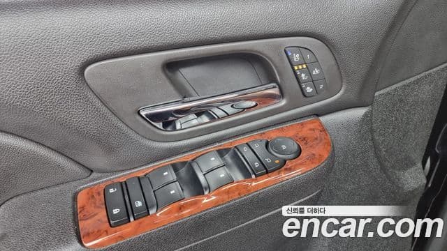 Chevrolet Suburban, 2013 13