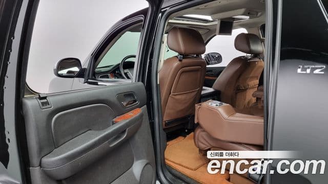 Chevrolet Suburban, 2013 17