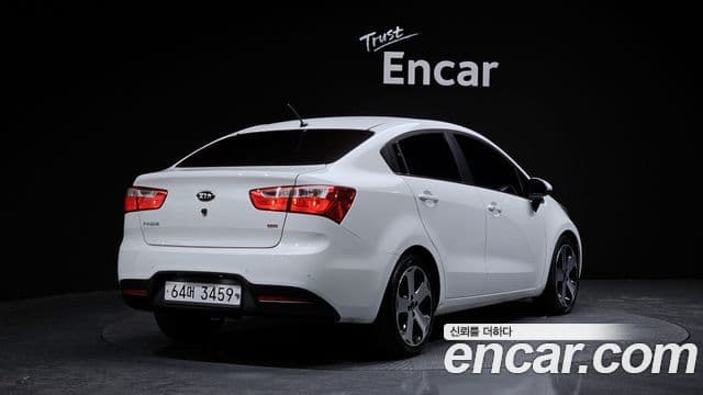 Kia All New Pride Prestige, 2013 2