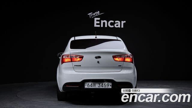 Kia All New Pride Prestige, 2013 4