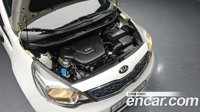 Kia All New Pride Prestige, 2013 6