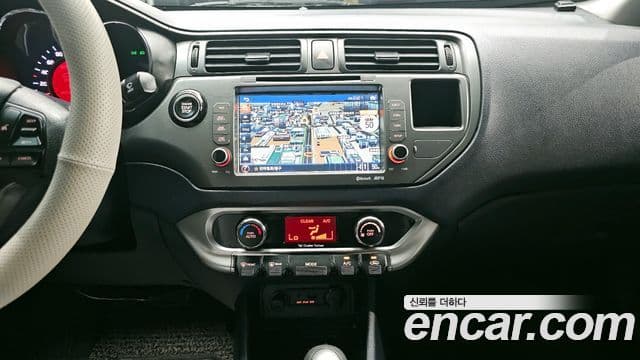 Kia All New Pride Prestige, 2013 15