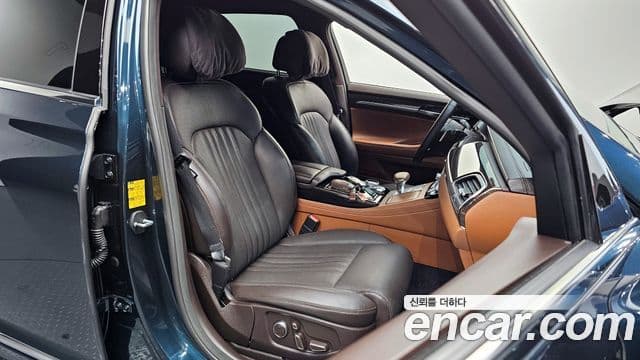 Genesis G90 Premium Luxury, 2021 10