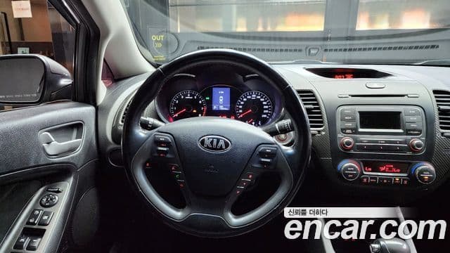 Kia K3 Trendy, 2013 13