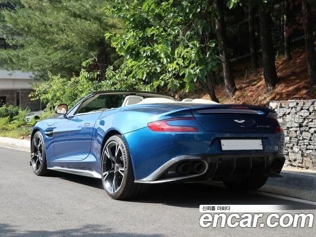 Aston Martin 뱅퀴시 S 6.0 V12 Volante, 2018 3