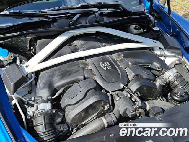 Aston Martin 뱅퀴시 S 6.0 V12 Volante, 2018 6