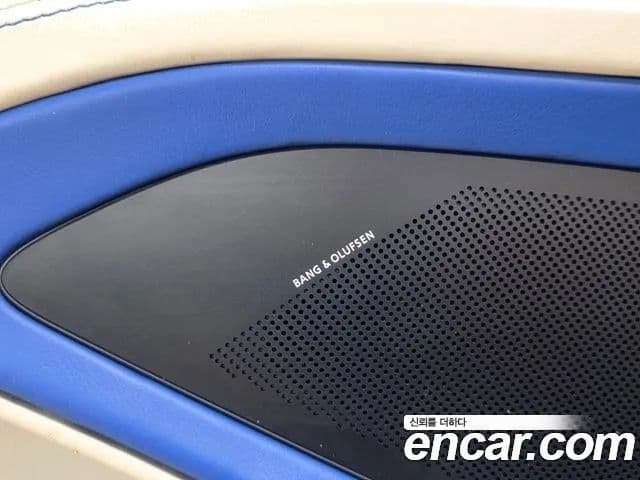 Aston Martin 뱅퀴시 S 6.0 V12 Volante, 2018 15