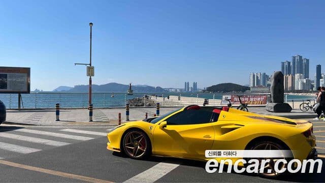 Ferrari F8 스파이더 3.9 V8