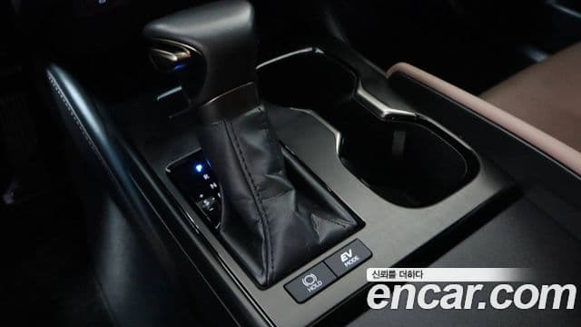 Lexus ES300h 7세대 Luxury Plus, 2025 8