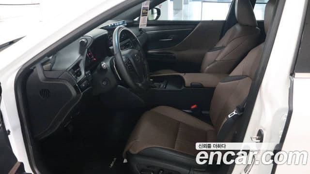 Lexus ES300h 7세대 Luxury Plus, 2025 9