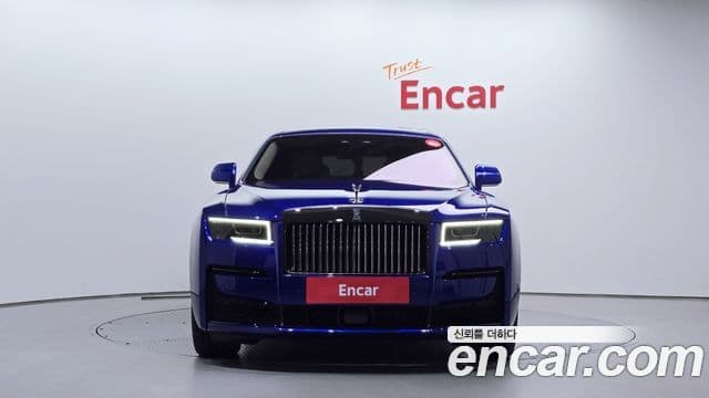 Rolls-Royce 고스트 2세대 6.7 V12 чёрный эмблема, badge, 2023 3