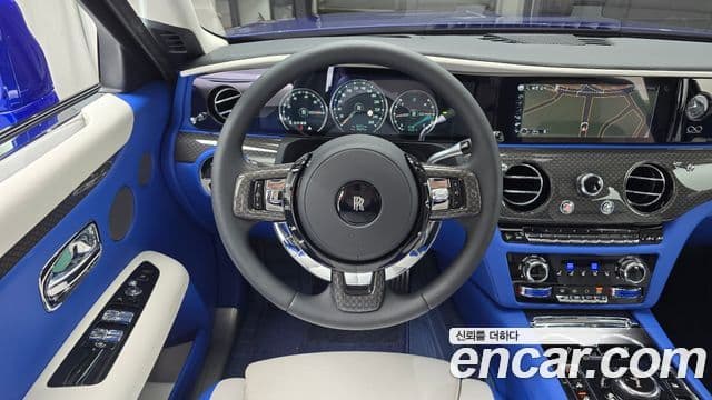 Rolls-Royce 고스트 2세대 6.7 V12 чёрный эмблема, badge, 2023 13