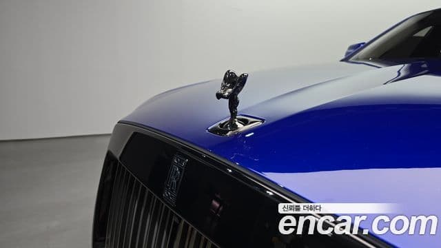 Rolls-Royce 고스트 2세대 6.7 V12 чёрный эмблема, badge, 2023 19
