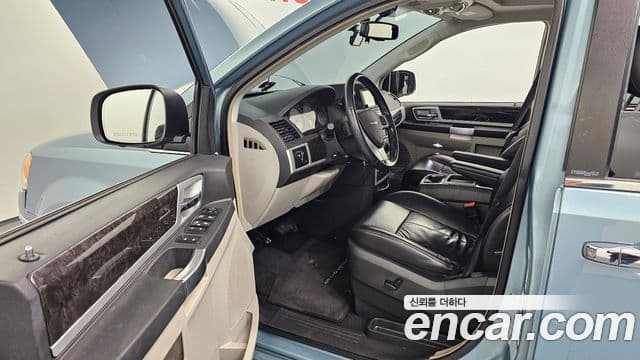 크라이슬러 Grand 보이저, 2010 10