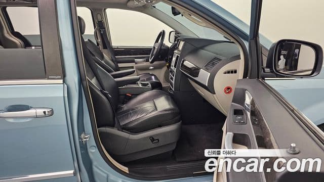 크라이슬러 Grand 보이저, 2010 11