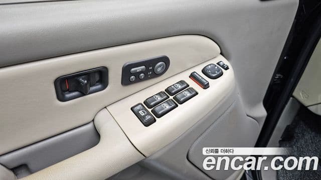 Chevrolet Suburban, 2001 19