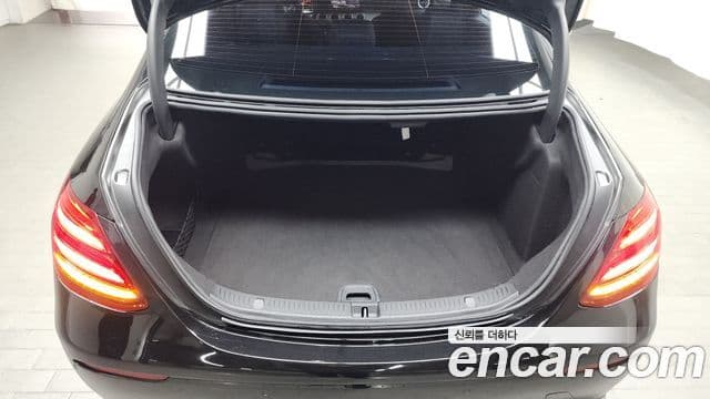 Mercedes-Benz E-класс W213 Avantgarde, 2019 20