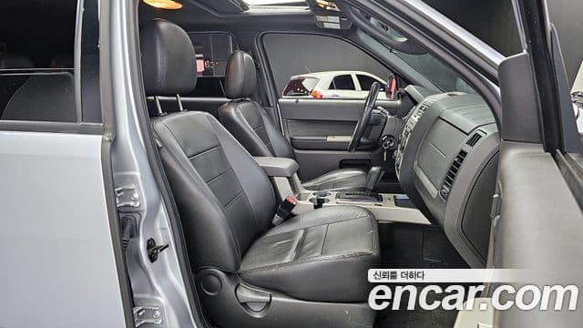 Ford Escape 2세대, 2011 10