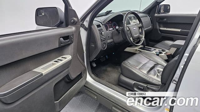Ford Escape 2세대, 2011 11