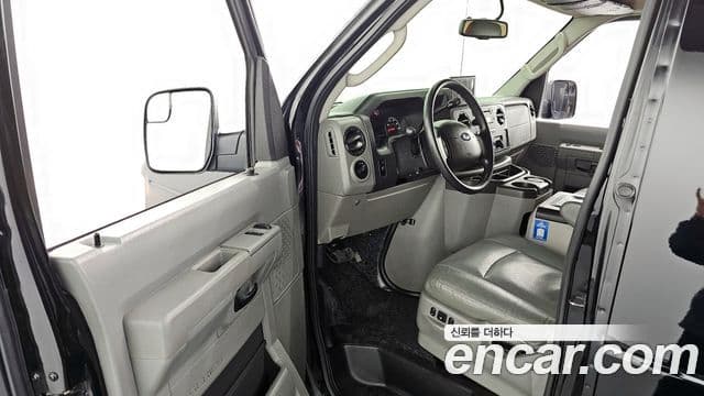 Ford E-Series E-350, 2012 10