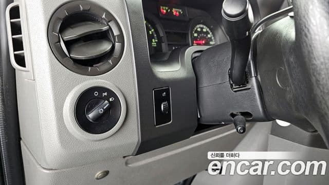 Ford E-Series E-350, 2012 16