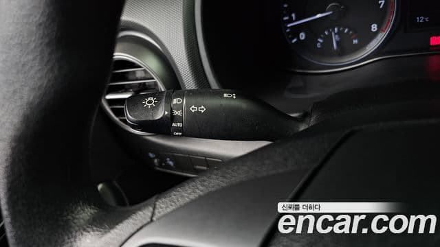 Hyundai Kona Modern, 2018 18