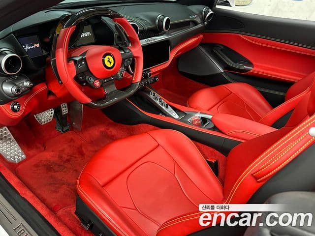 Ferrari 포르토피노 M 3.9 V8, 2022 9