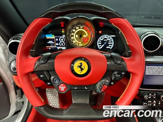 Ferrari 포르토피노 M 3.9 V8, 2022 13