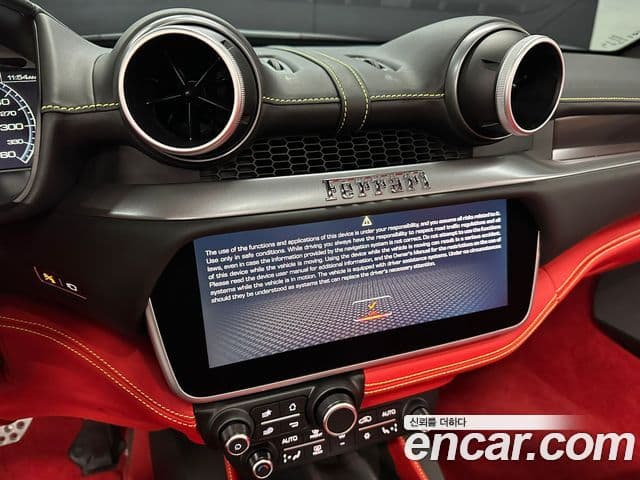 Ferrari 포르토피노 M 3.9 V8, 2022 14