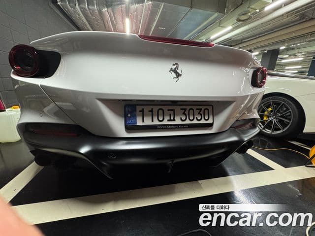 Ferrari 포르토피노 M 3.9 V8, 2022 20