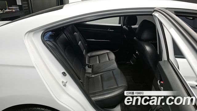 Hyundai Avante AD 1.6 GDI Value Plus, 2018 11