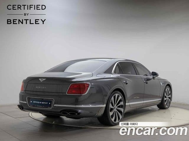 Bentley Flying Spur 3세대 4.0 Azure, 2024 2