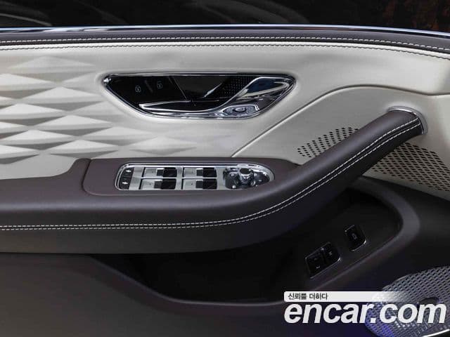 Bentley Flying Spur 3세대 4.0 Azure, 2024 14