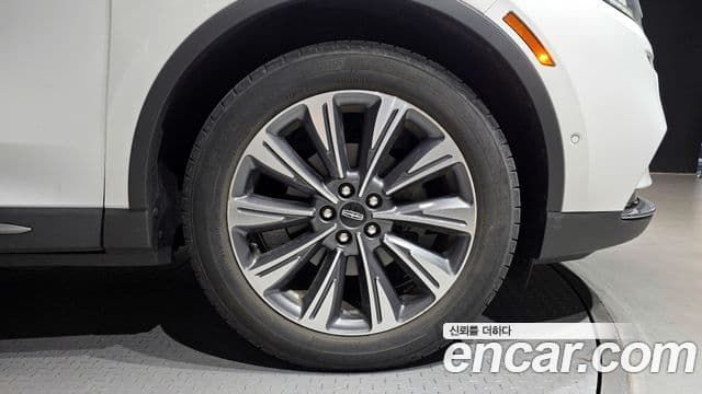 Lincoln Corsair 2.0 Reserve AWD, 2021 все фото