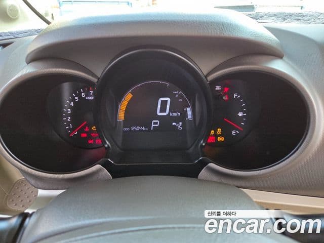 Kia Ray Luxury, 2013 9