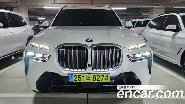 BMW X7 (G07) xDrive 40i M Sport 6인승, 2025 1