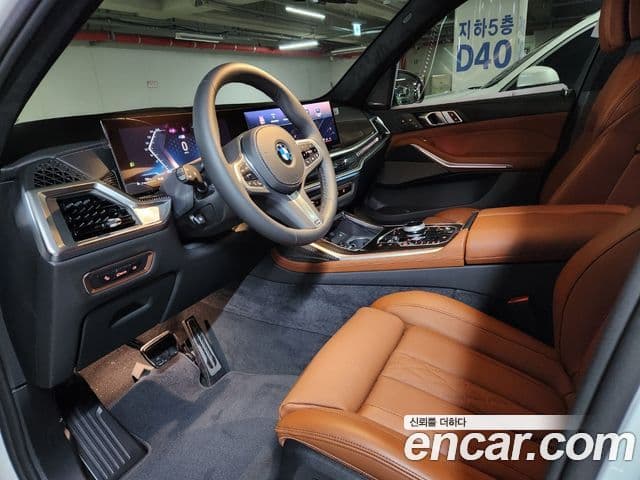 BMW X7 (G07) xDrive 40i M Sport 6인승, 2025 8