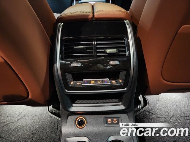 BMW X7 (G07) xDrive 40i M Sport 6인승, 2025 15