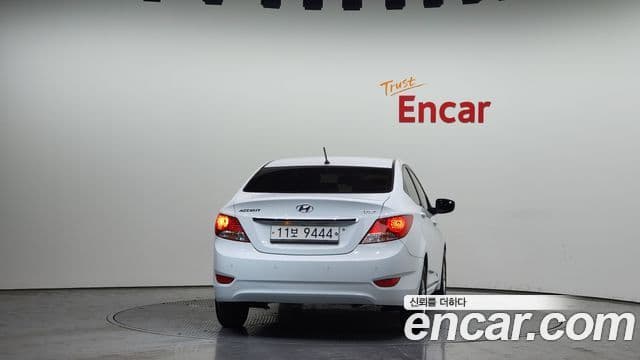 Hyundai Accent(новый кузов / новое поколение) Premier, 2013 4