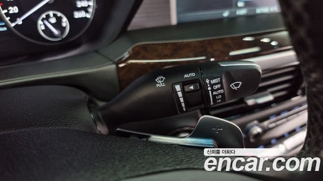 Genesis EQ900 Luxury, 2016 17