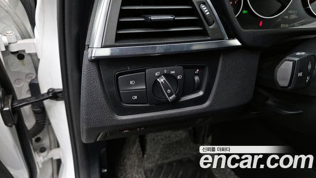 BMW 3시리즈 (F30), 2018 13