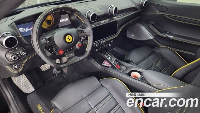 Ferrari 포르토피노 M 3.9 V8, 2023 14