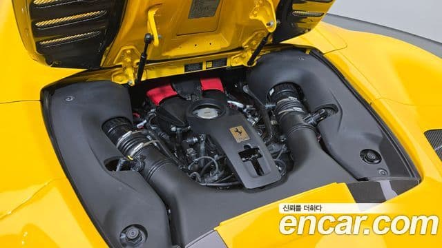 Ferrari F8 스파이더 3.9 V8, 2021 6