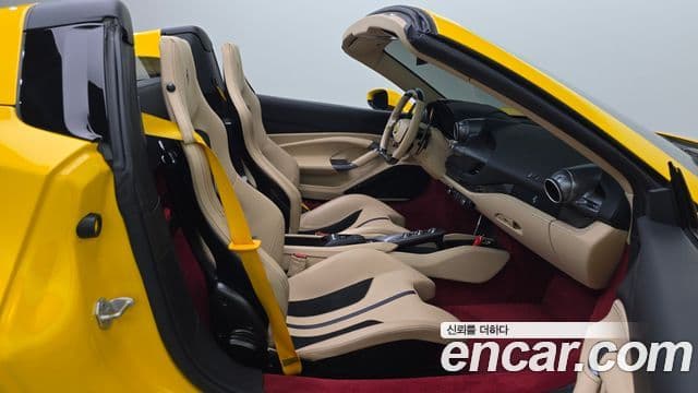 Ferrari F8 스파이더 3.9 V8, 2021 11