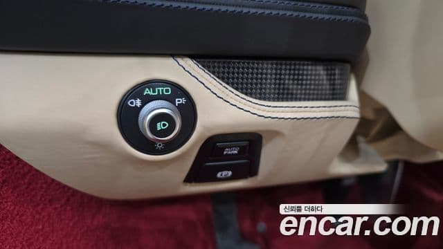 Ferrari F8 스파이더 3.9 V8, 2021 17