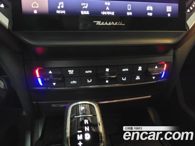 Maserati 기블리 3세대, 2022 16